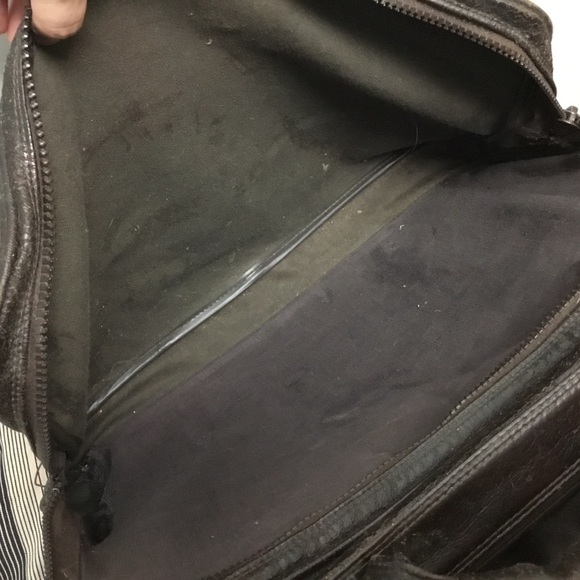 Genuine Leather Zippered Shoulder Messenger Bag - Picture 15 of 16